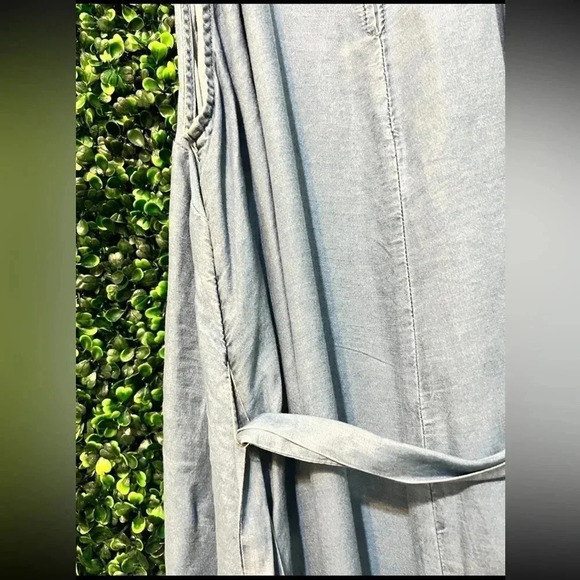 Torrid High Neck Tiered Mini - size 00 (M/L - 10) - Picture 6 of 12